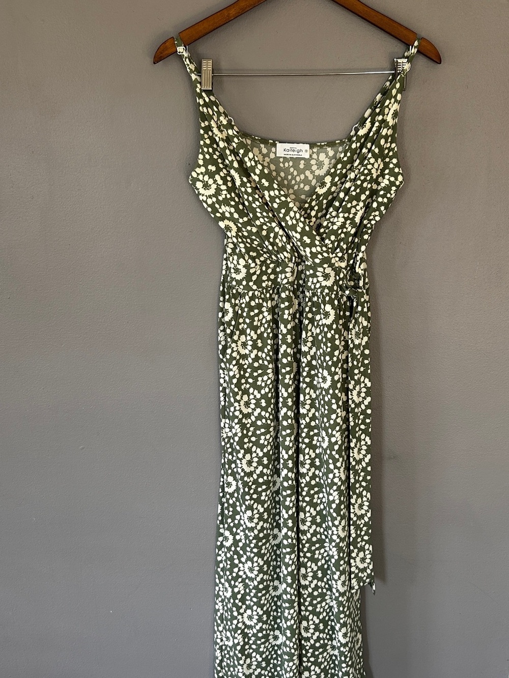 Kaileigh Women’s Small Green Floral Wide Leg Jumpsuit Wrap Style Sleeveless
